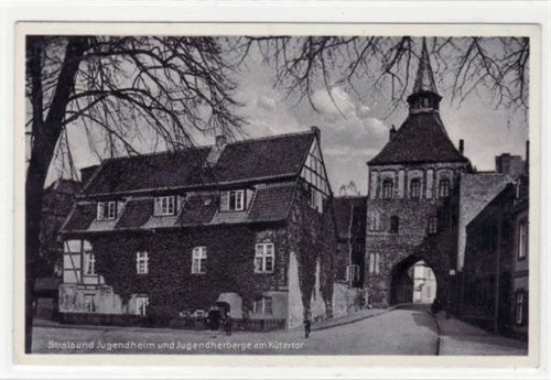 Stralsund mit Jugendheim und Jugendherbege am Kütertor gelaufen 1938. Top Erhaltung.