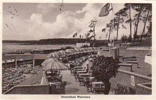 Berlin Zehlendorf, Wannsee mit Strandbad gelaufen von 1935. Leicht fleckig, leichter Bug oben rechts, sonst gut erhalten