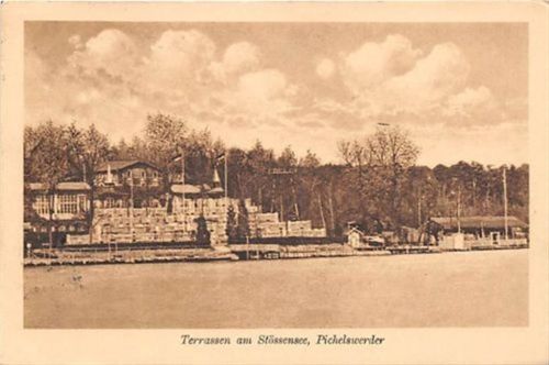 Berlin Spandau. Terrassen am Stössensee, Pichelswerder gelaufen kleiner Knick oben und unten links, sonst gut erhalten