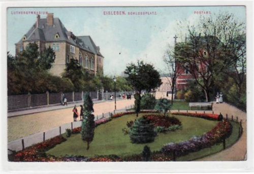 Lutherstadt Eisleben Eisleben mit Schlossplatz, Postamt und Luthergymnasium gelaufen von 1910. Leicht abgerundete Ecke n, leicht stockfleckig, sonst gut erhalten.