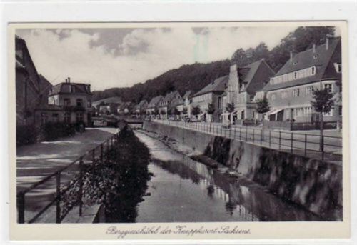 Bad Berggießhübel mit Hauptstraße. Karte beschrieben. Frankiert aber nicht gestempelt. Gute Erhaltung.
