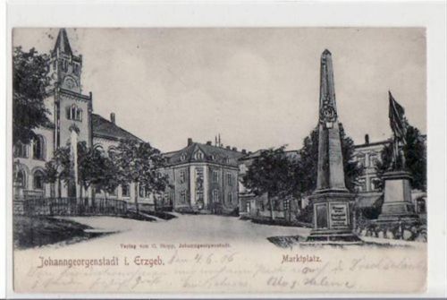 Johanngeorgenstadt Johanngeorgenstadt mit Marktplatz gelaufen von 1906. Leichte Stempelspuren, leicht fleckig, sonst gut erhalten