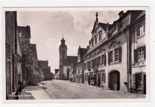 Ellingen in Bayern mit Straßenpartie gelaufen von 1942. Leichter Stempeldurchdruck, kleiner Riß am rechten Rand in der Mitte, sonst gut erhalten