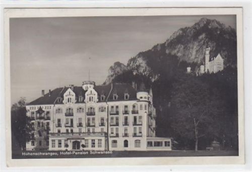 Hohenschwangau mit Hotel - Pension Schwansee gelaufen, mit Marke und Stempel von 1931 kleiner Knick oben und unten links und unten rechts, sonst gut erhalten