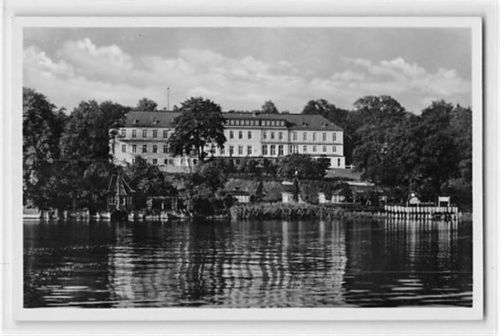 Berlin-Zehlendorf, Wannsee. Das Haus am See ungelaufen Gute Erhaltung.