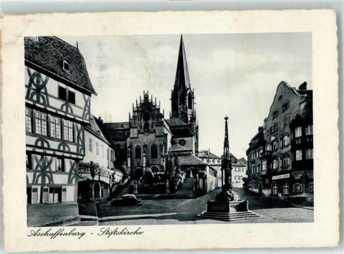 Aschaffenburg Stiftskirche Oldtimer Brunnen