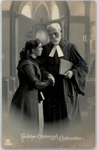 Pfarrer Mädchen Handschlag Bibel