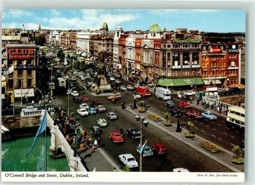 Dublin O´ Connell Bridge and Street Auto Omnibus Verkehr Brücke Fahne Geschäfte Blumen Club Orange