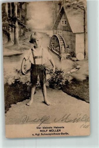 Berlin Mitte Rolf Müller in Der kleinste Heinerle Wassermühle Tracht Schauspielhaus