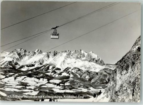 Kitzbühel Kitzbüheler Hornbahn mit Kaisergebirge Schnee