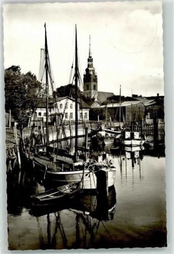 Itzehoe Hafen Segelschiff Hauptzollamt