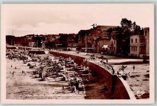 Saint-Cast-le-Guildo eine Ecke des Deiches Oldtimer