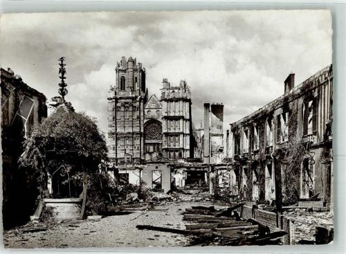 Evreux la Cathedrale et le Grand Cerf