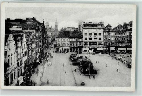 Plzen Marktszene Oldtimer