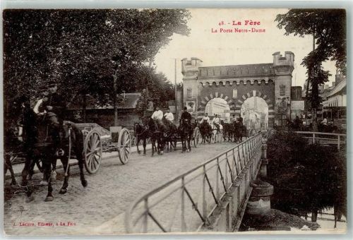 La Fere la Port Notre Dame Uniform