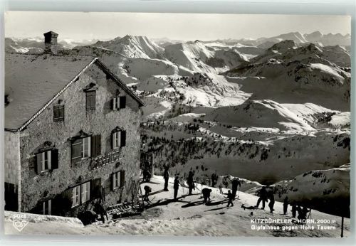 Kitzbühel Winter Kitzbüheler Horn Gipfelhaus gegen Hohe Tauern