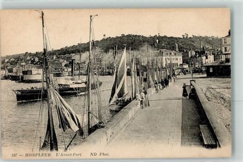 Honfleur l`Avant Port Segelboot Dampfer