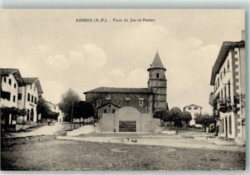Ainhoa Place du Jeu de Paume