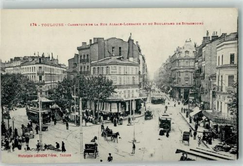 Toulouse Carrefour de la Rue Alsace Lorraine et du Boulevard de Strasbourg Tram Kutsche Geschäfte