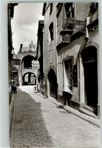 Andernach Rheinstraße mit Eisdiele Gasthaus Zum Vater Rhein und Weintor