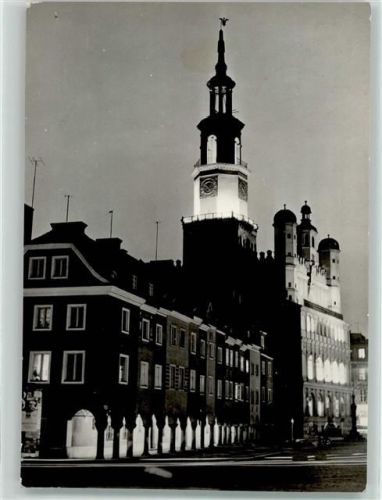 Posen Rathaus bei Nacht