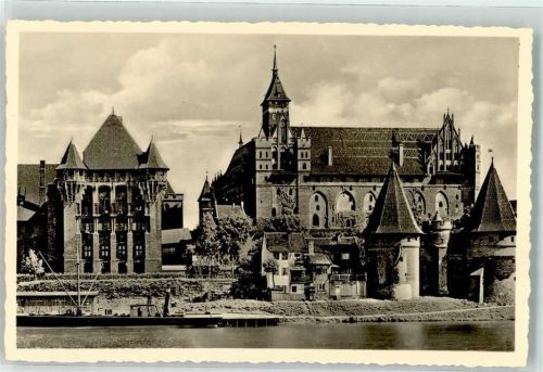 Marienburg Schloss Binnenschiff
