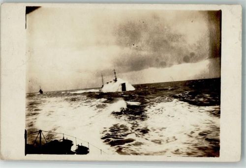 Kriegsschiff