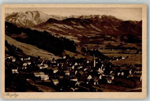 Burgberg 741 m bayr. Allgäu Kirche Berge
