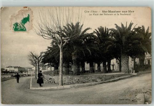 Sainte-Maxime La Place des Palmiers