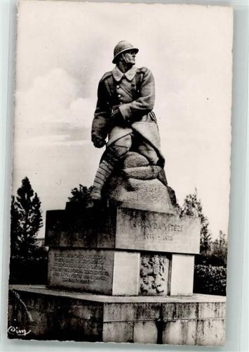 Vouziers Kriegerdenkmal Tchecoslovaque de Bobo