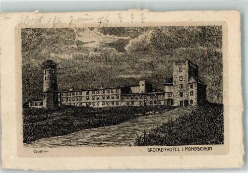 Brocken Hotel im Mondschein