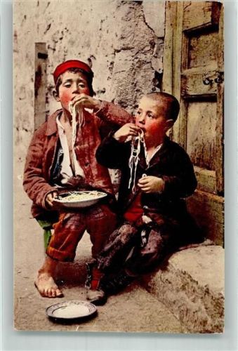 Kinder Nudeln essen Motiv Italien Foto AK