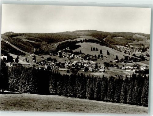 Altglashütten mit Kirche St. Wendelin