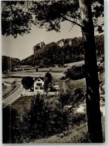 Hausen Gasthaus zum Bahnhof mit Schloss Werenwag