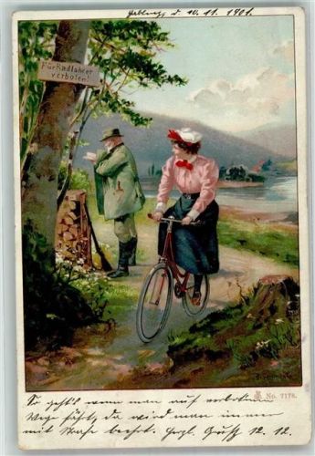 1901 Junge Frau fährt mit ihrem Rad widerrechtlich über einen Weg während der Jäger Notizen macht