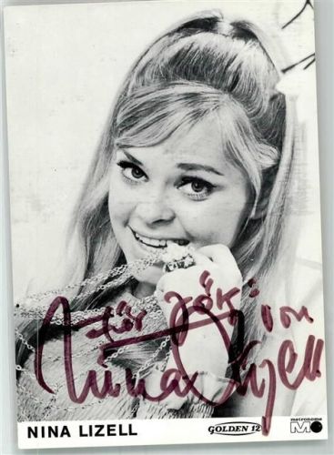 Nina Lizell Autogramm