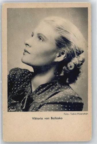 von Ballasko, Viktoria