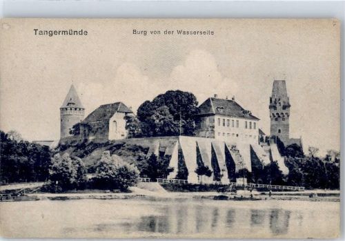 Tangermünde Burg von der Wasserseite