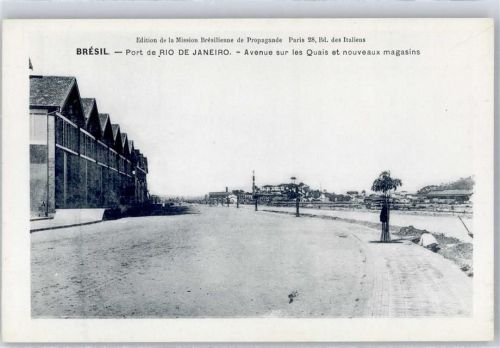 Rio de Janeiro Avenue sur les Quais et nouveaux magasins