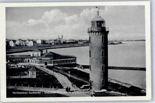 Cuxhaven Leuchtturm Seedeich-Promenade