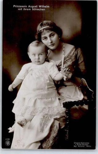 Prinzessin August Wilhelm mit Sohn NPG
