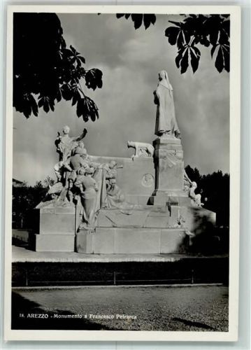 Arezzo Monumento a Francesco Petrarca