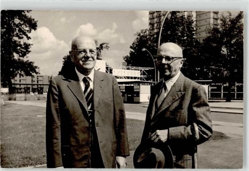 Berlin, unsortiert Mann Portrait Ort lt. Fotograf