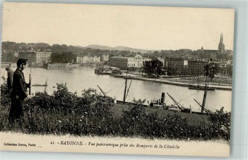 64100 Bayonne - Citadelle Schiff Mann Uniform