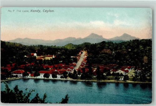 Kandy Lake