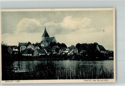 Mölln Schulsee mit St.-Nicolai-Kirche