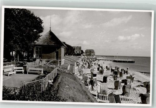 Wyk Strand mit Seebrücke Foto Original aus Archiv eines Ansichtskartenverlages Ort handschriftlich