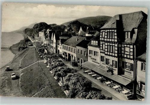 Niederbreisig Rheinpromenade mit Hotel Anker