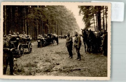 Bad Harzburg Landser in Uniform eines Nachschubtrosses mit Pferdefuhrwerken bei einer Rast im Walde Ort lt. Fotograf Deutschbein