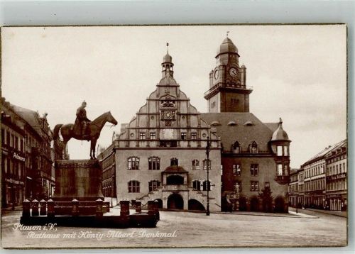 Plauen Rathaus mit König-Albert-Denkmal